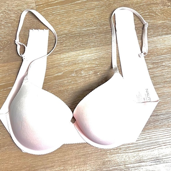 ⭐️⚓️Nautica,38C,Soft Pink,Intimates Bra, Excellent Condition, Form Flattering - Picture 7 of 7